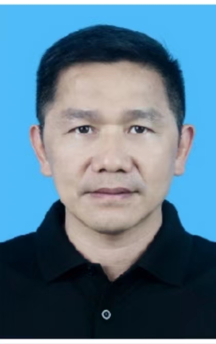 何冰强